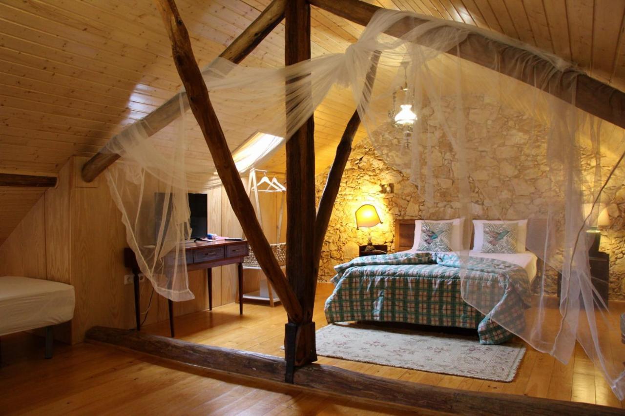 Lameira Da Longra - Bohemian Artistic House Tomar Bagian luar foto
