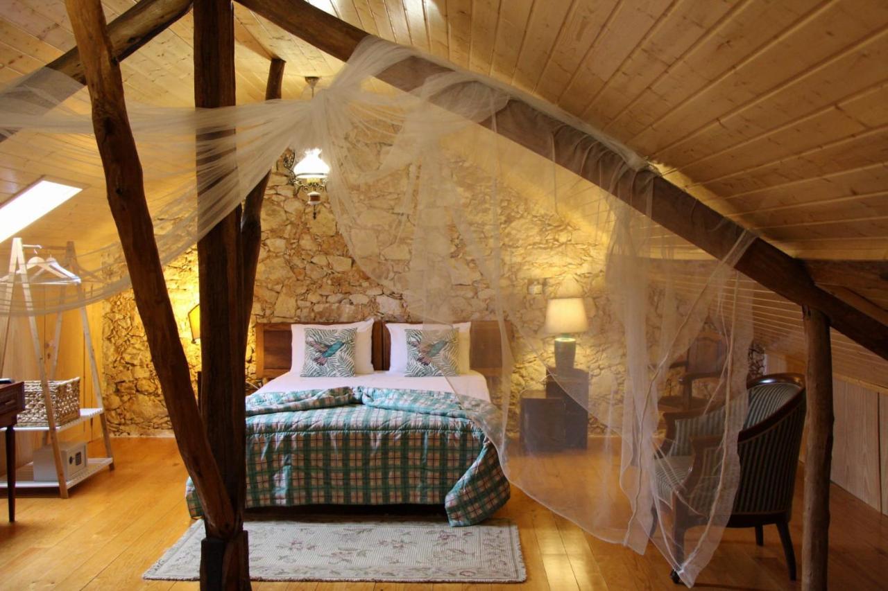 Lameira Da Longra - Bohemian Artistic House Tomar Bagian luar foto