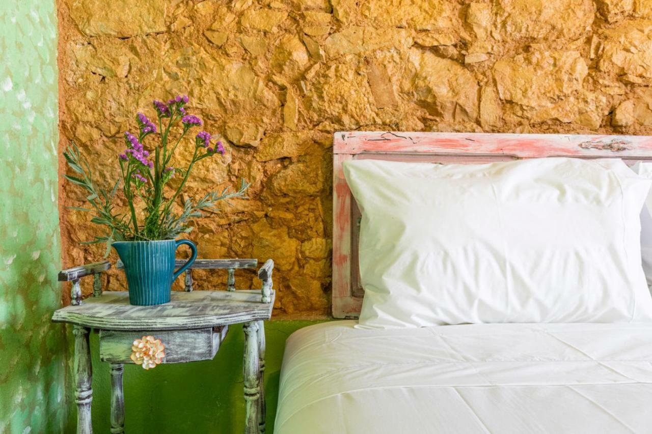 Lameira Da Longra - Bohemian Artistic House Tomar Bagian luar foto