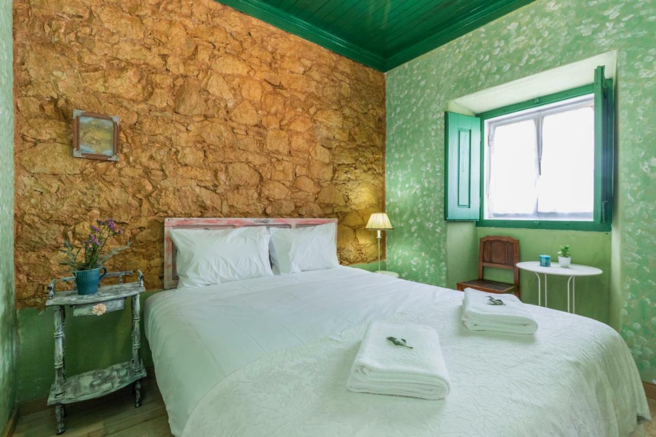 Lameira Da Longra - Bohemian Artistic House Tomar Bagian luar foto